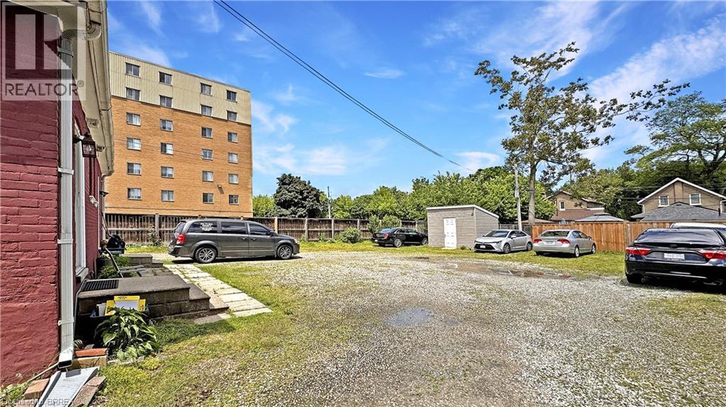273 Brant Avenue, Brantford, Ontario  N3T 3J6 - Photo 3 - 40831060