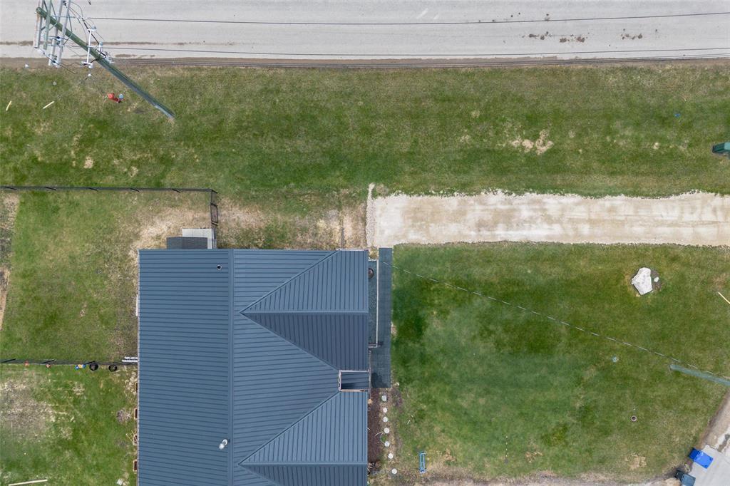 713 Roch Drive, Lorette, Manitoba R5K 1C2 - Photo 39 - 202610906