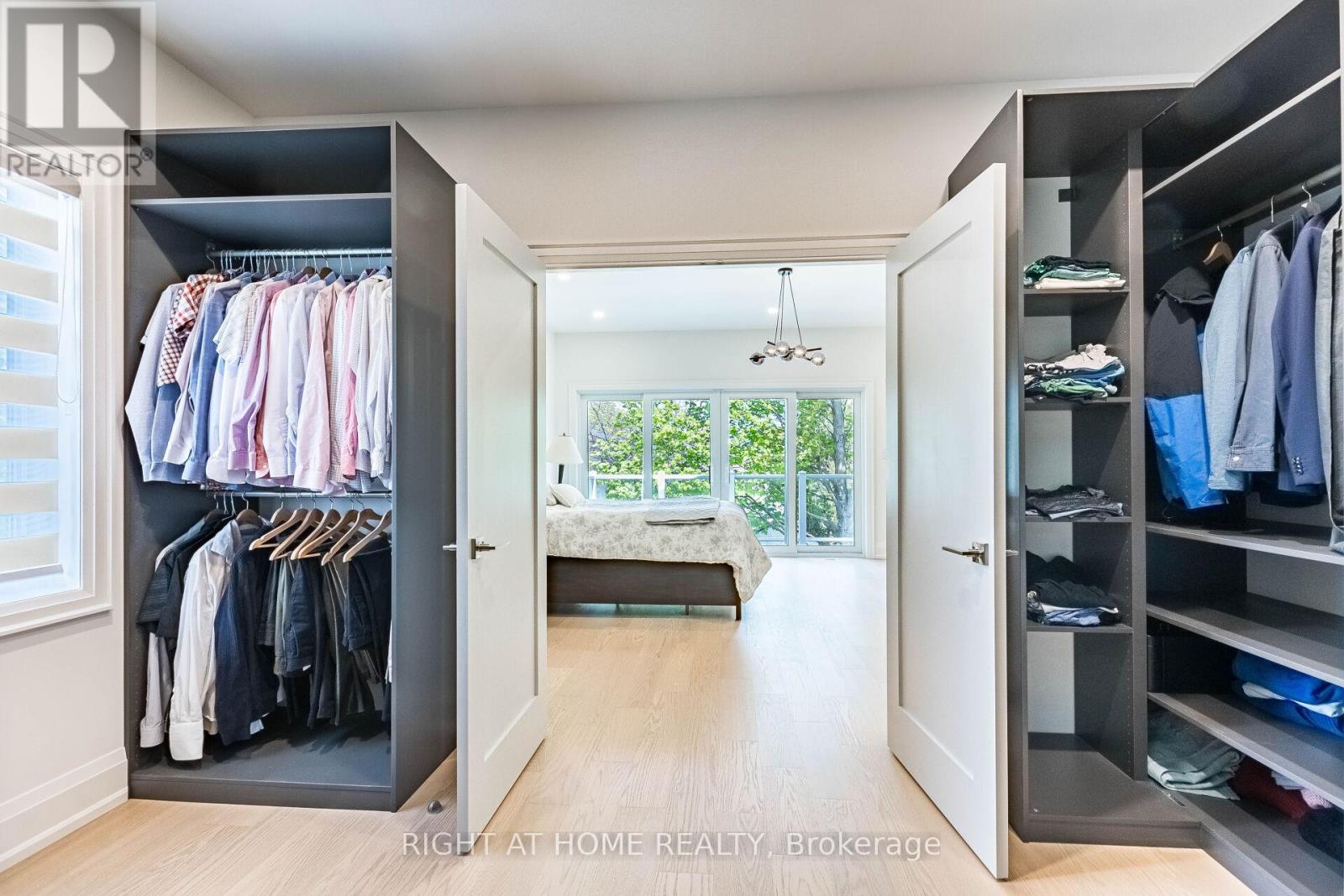 12 Thames Avenue, Toronto, Ontario  M8W 2N6 - Photo 15 - W13141934