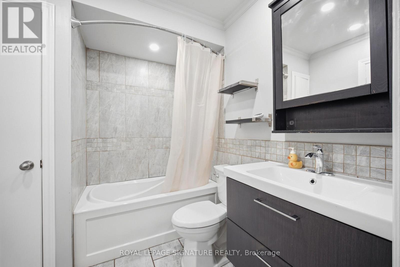 2 Lambton Court, Brampton, Ontario L6V 2A9 - Photo 28 - W13141946