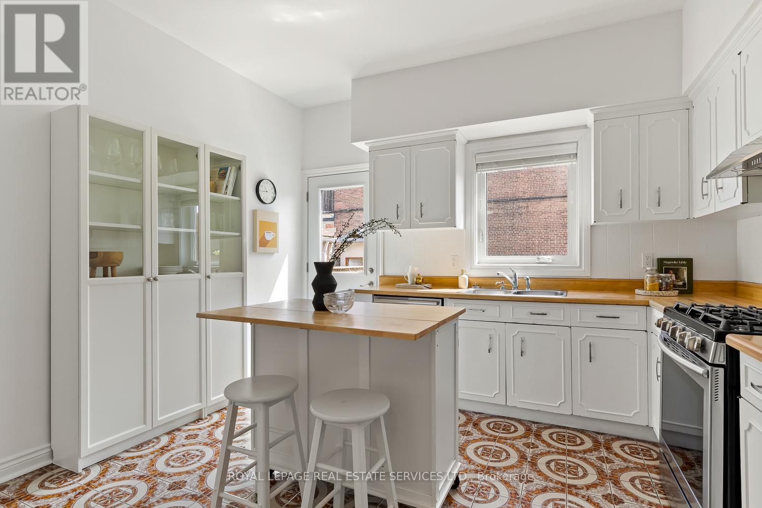 107 Westmoreland Avenue, Toronto, Ontario M6H 2Z8 - Photo 16 - W13142022