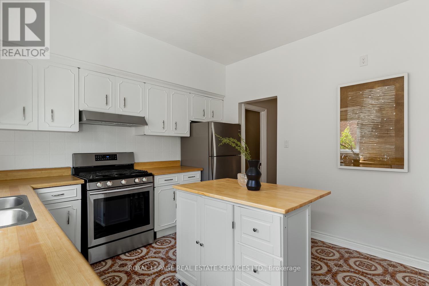 107 Westmoreland Avenue, Toronto, Ontario M6H 2Z8 - Photo 19 - W13142022