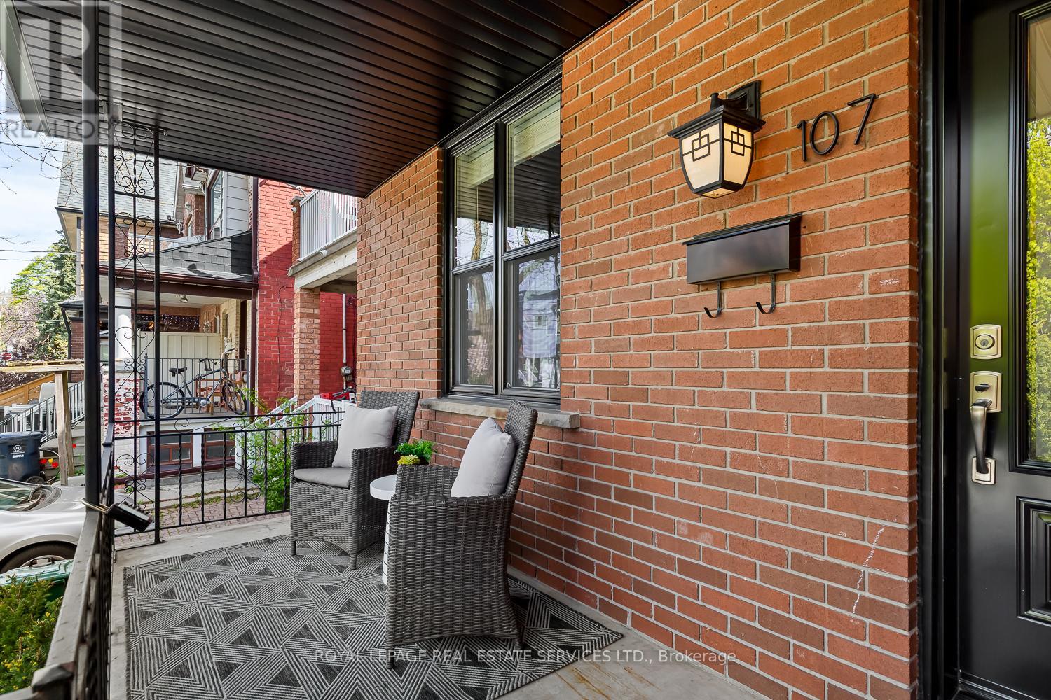 107 Westmoreland Avenue, Toronto, Ontario M6H 2Z8 - Photo 5 - W13142022