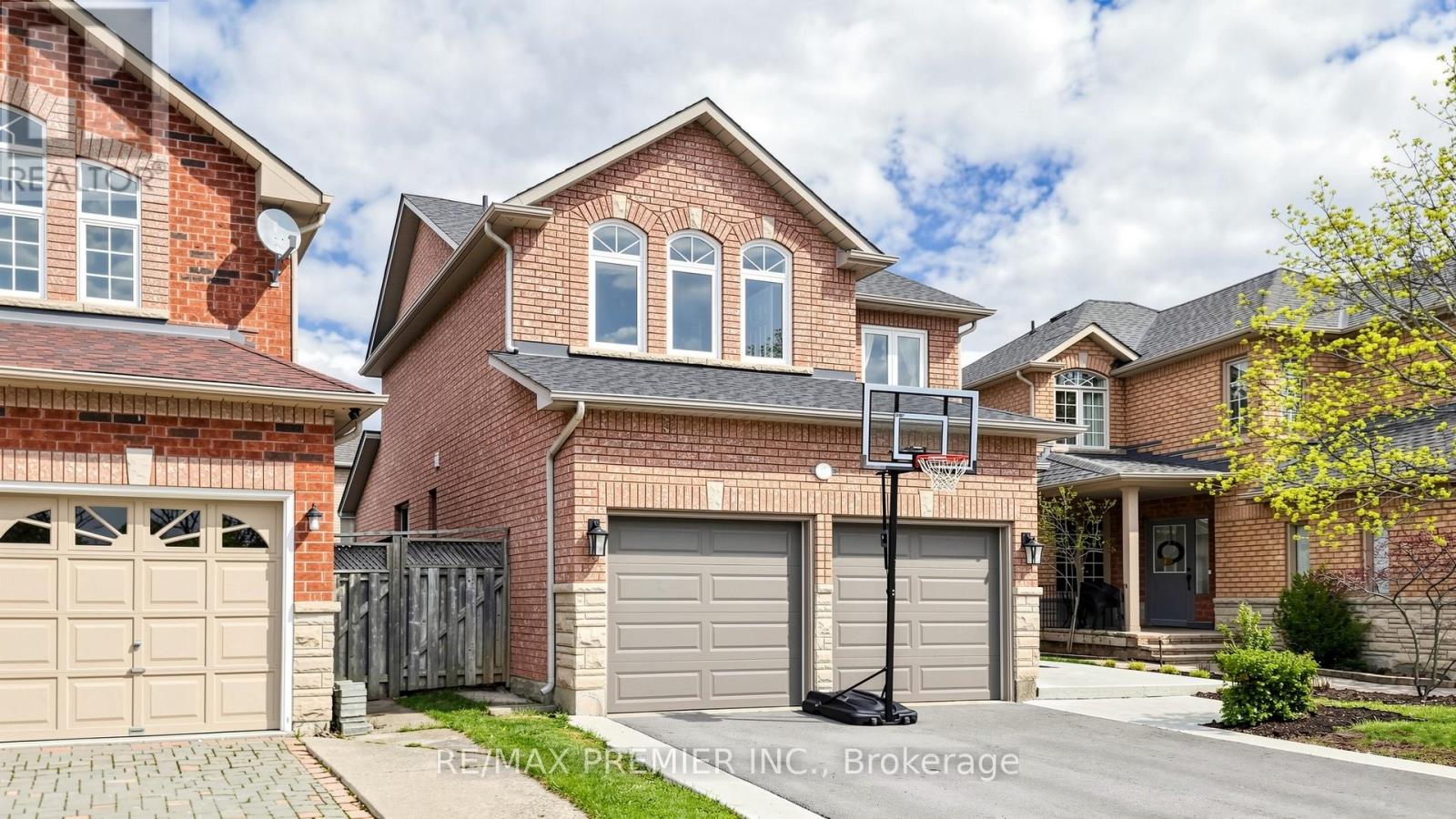 6 Terrastone Court, Caledon, Ontario L7E 2H1 - Photo 4 - W13142056