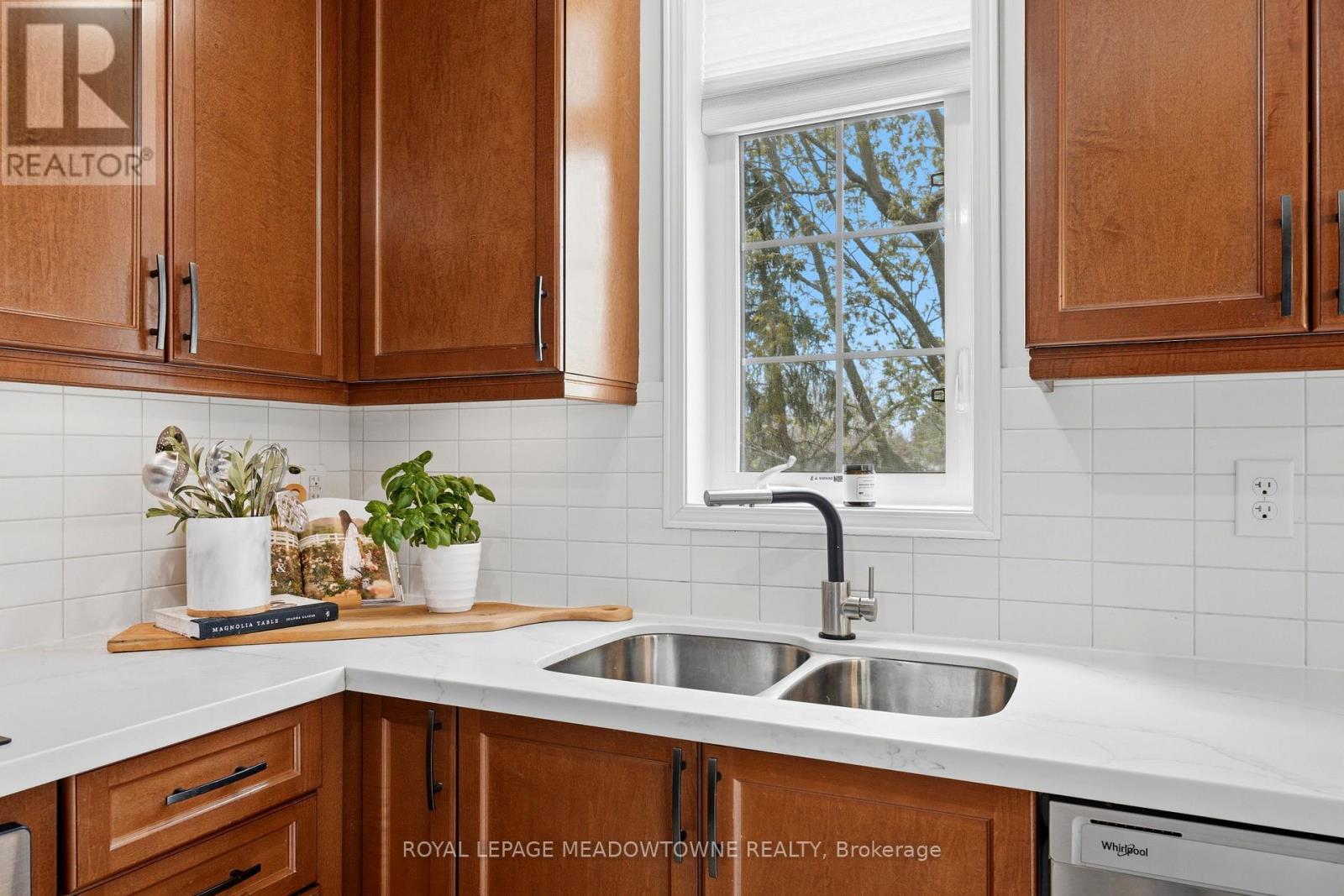 41 Promenade Trail, Halton Hills, Ontario  L7G 0G8 - Photo 17 - W13142058