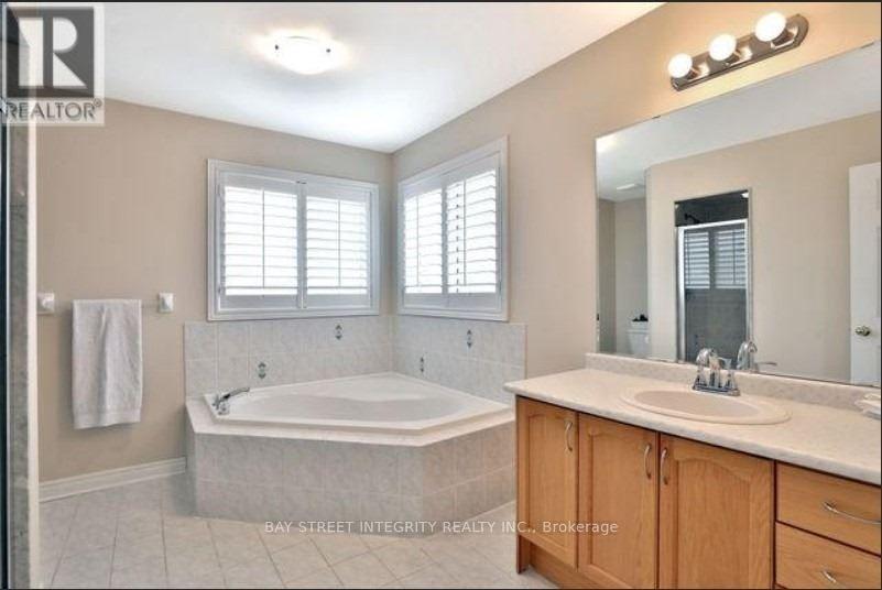 1383 Liverpool Street, Oakville, Ontario  L6M 4P1 - Photo 14 - W13142062