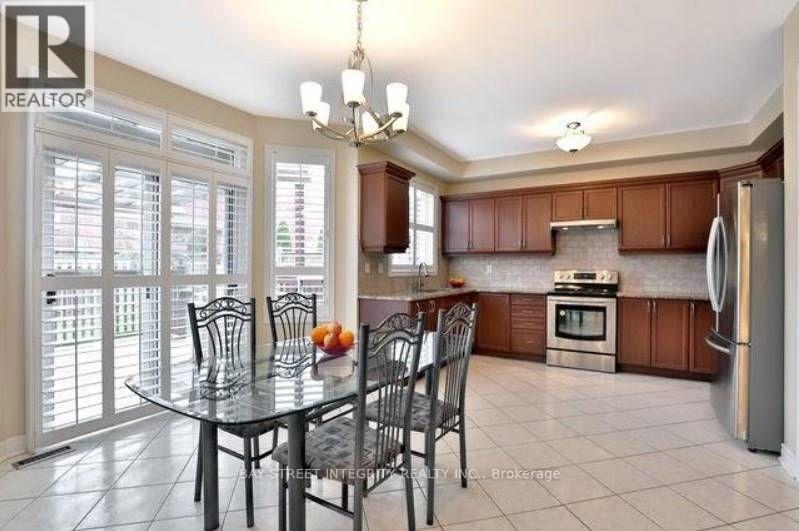 1383 Liverpool Street, Oakville, Ontario  L6M 4P1 - Photo 6 - W13142062