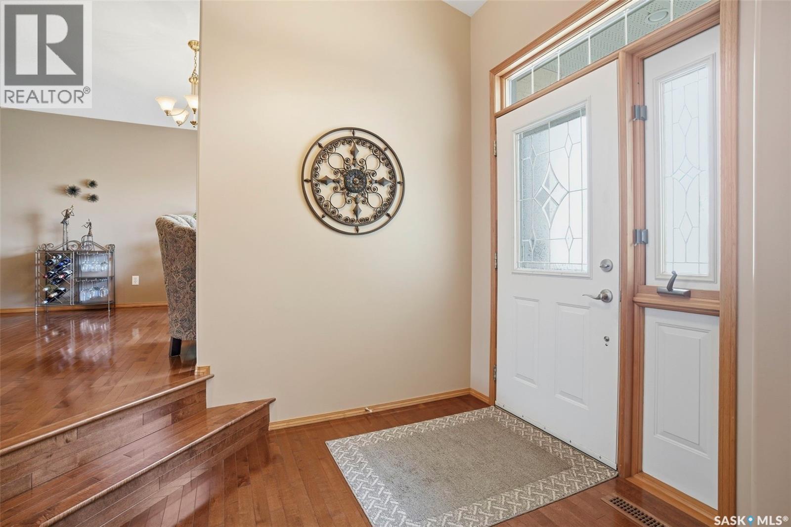211 Brookmore Lane, Saskatoon, Saskatchewan  S7V 1C1 - Photo 2 - SK036352