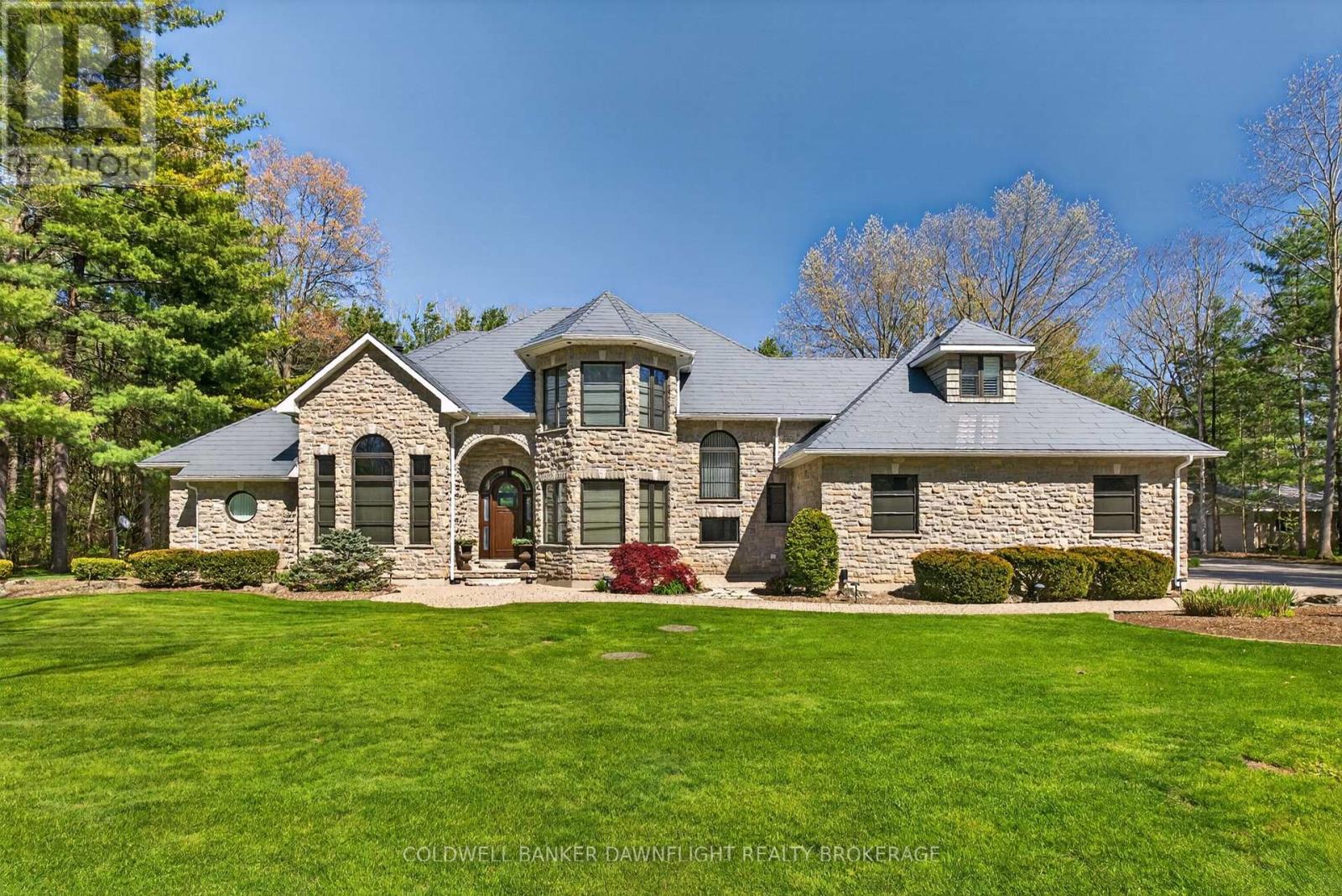 9923 PARKVIEW CRESCENT, Lambton Shores, Ontario