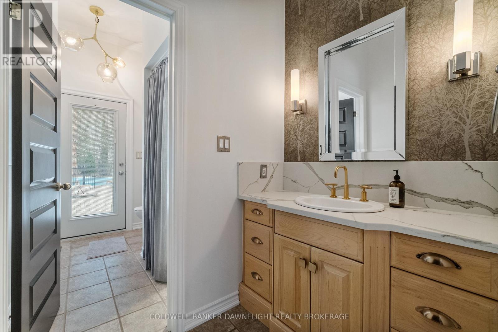 9923 Parkview Crescent, Lambton Shores, Ontario  N0M 1T0 - Photo 24 - X12982764