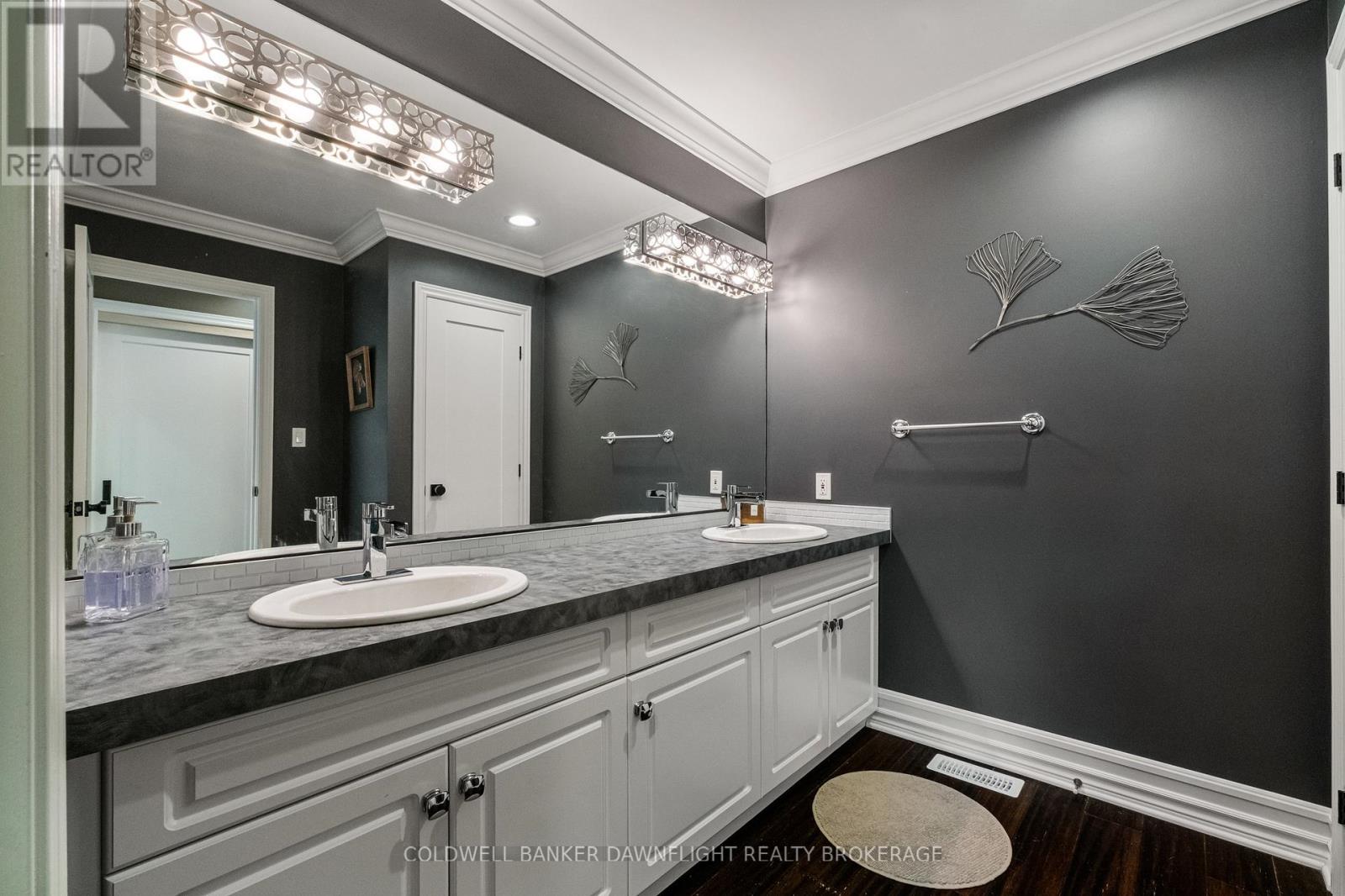 9923 Parkview Crescent, Lambton Shores, Ontario  N0M 1T0 - Photo 31 - X12982764
