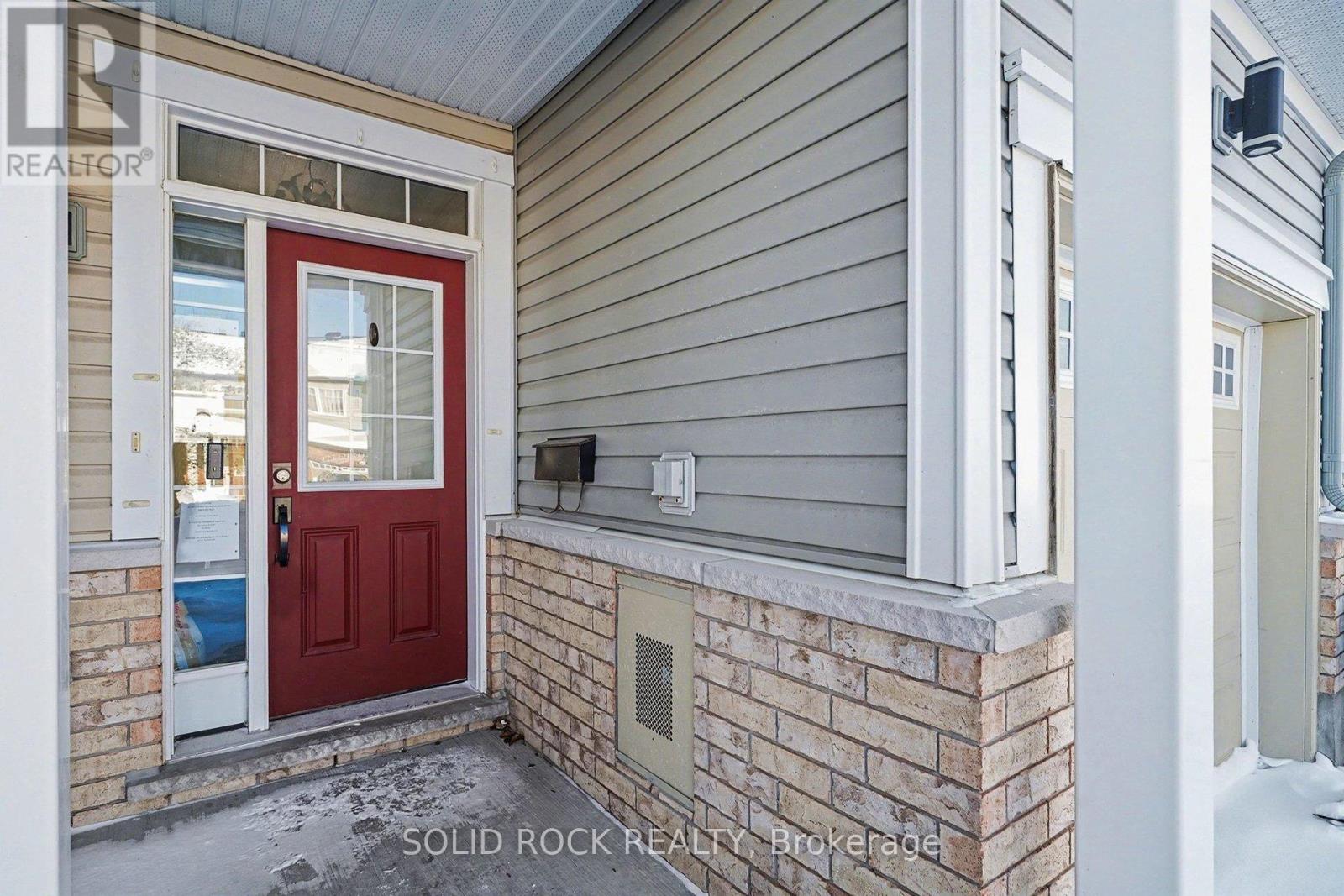 407 White Arctic Avenue, Ottawa, Ontario  K2J 5W5 - Photo 3 - X12741652