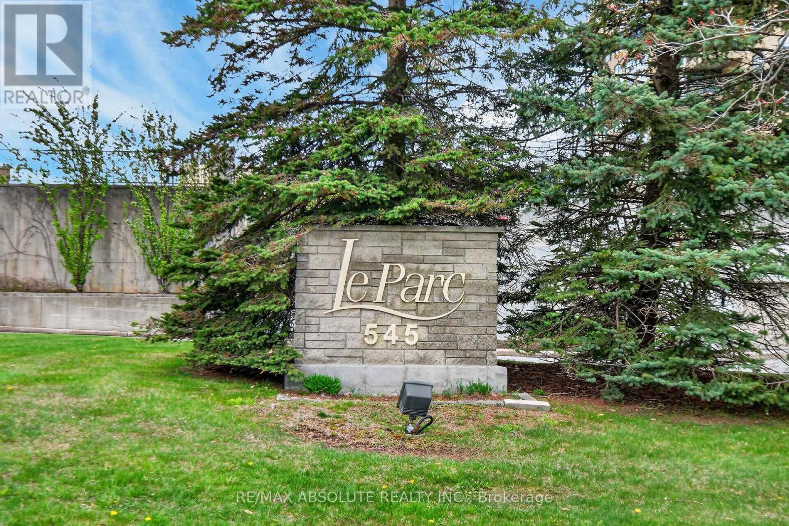 806 - 545 St Laurent Boulevard, Ottawa, Ontario  K1K 4H9 - Photo 1 - X12915400