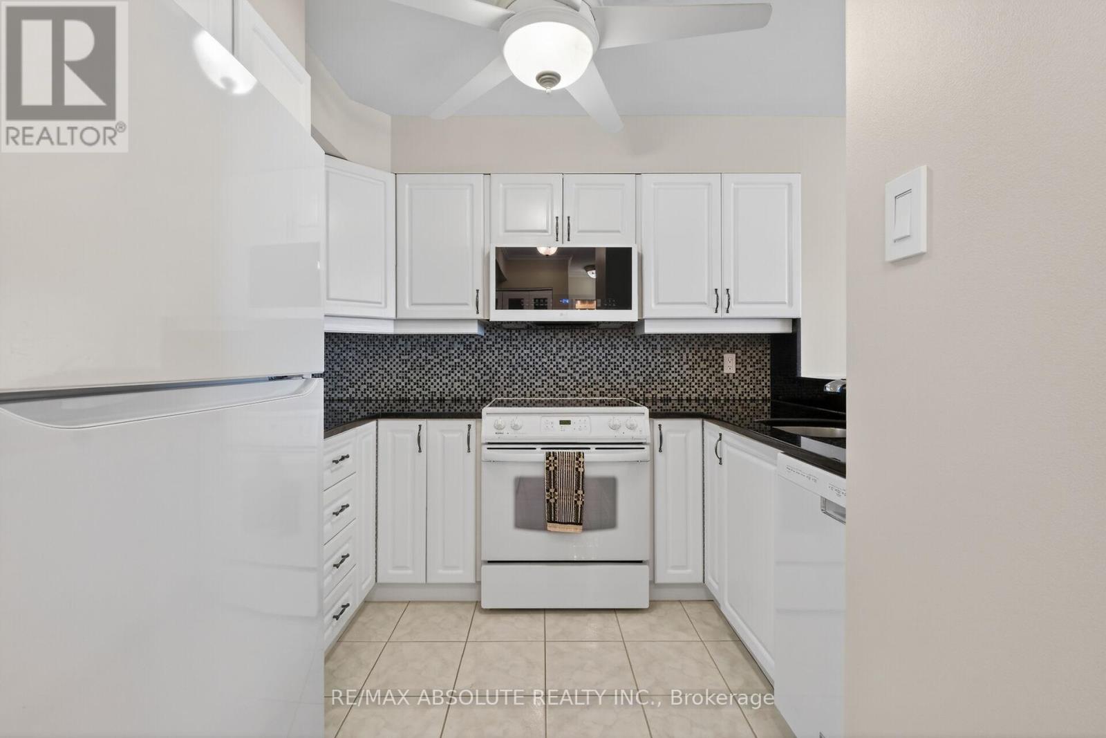 806 - 545 St Laurent Boulevard, Ottawa, Ontario  K1K 4H9 - Photo 20 - X12915400