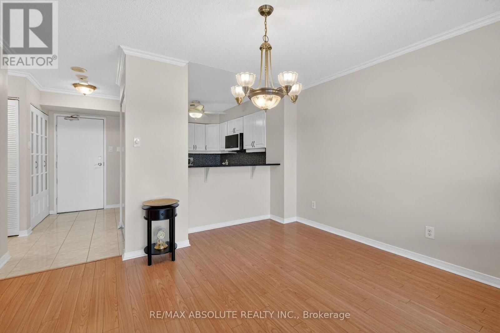 806 - 545 St Laurent Boulevard, Ottawa, Ontario  K1K 4H9 - Photo 18 - X12915400