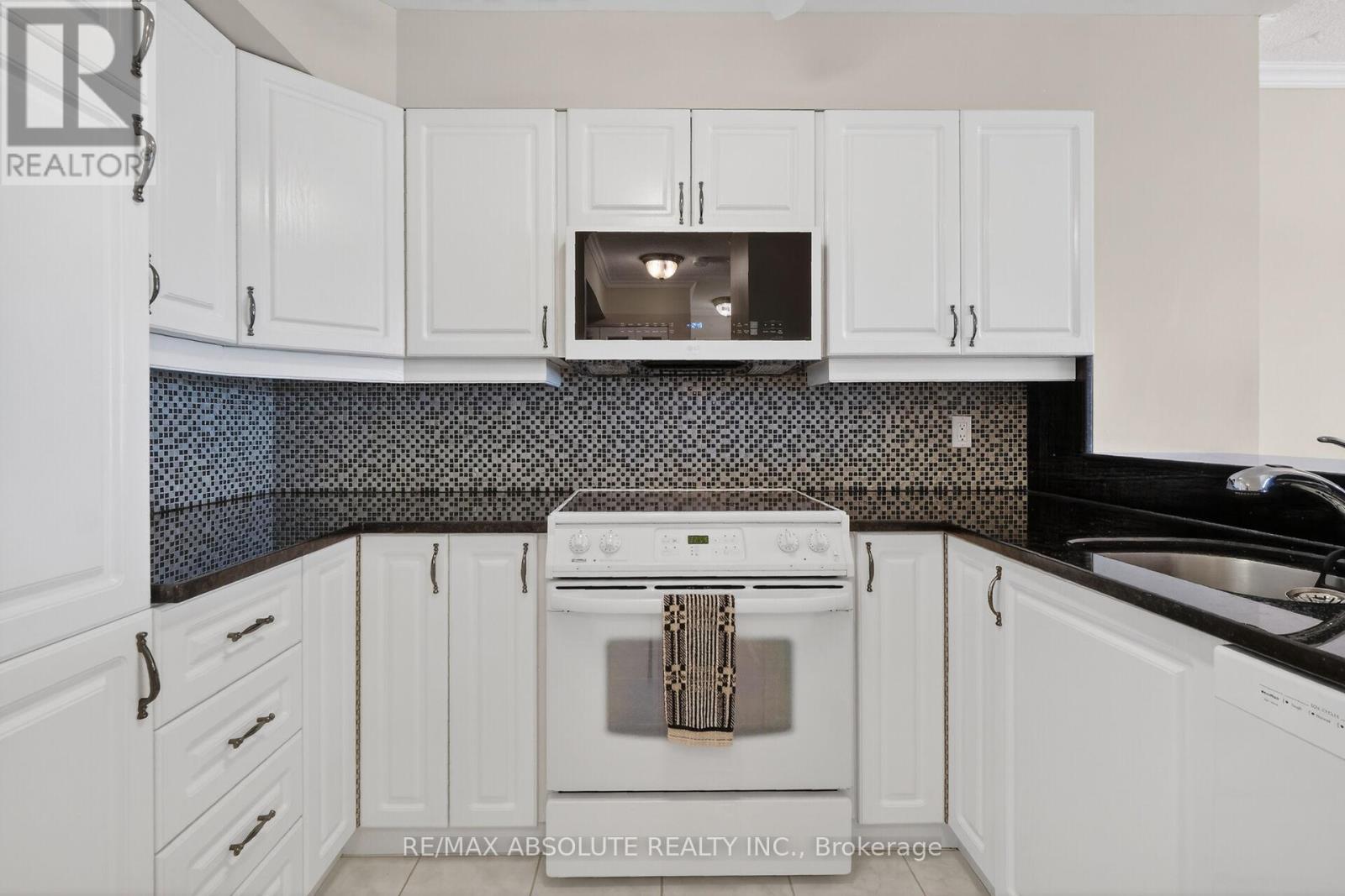 806 - 545 St Laurent Boulevard, Ottawa, Ontario  K1K 4H9 - Photo 26 - X12915400