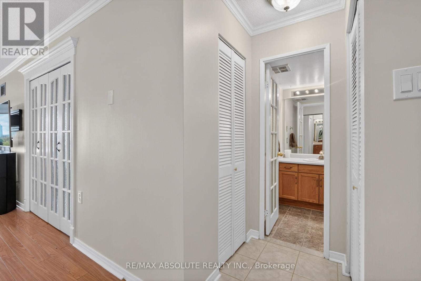 806 - 545 St Laurent Boulevard, Ottawa, Ontario  K1K 4H9 - Photo 33 - X12915400