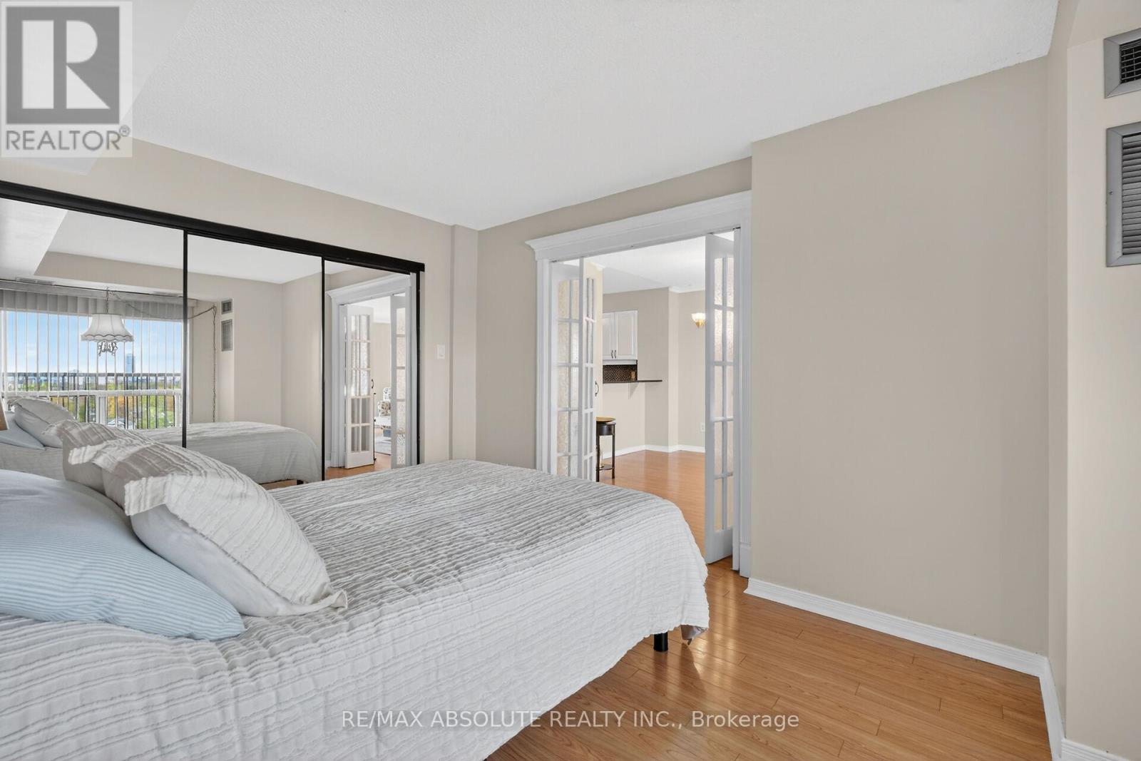 806 - 545 St Laurent Boulevard, Ottawa, Ontario  K1K 4H9 - Photo 31 - X12915400