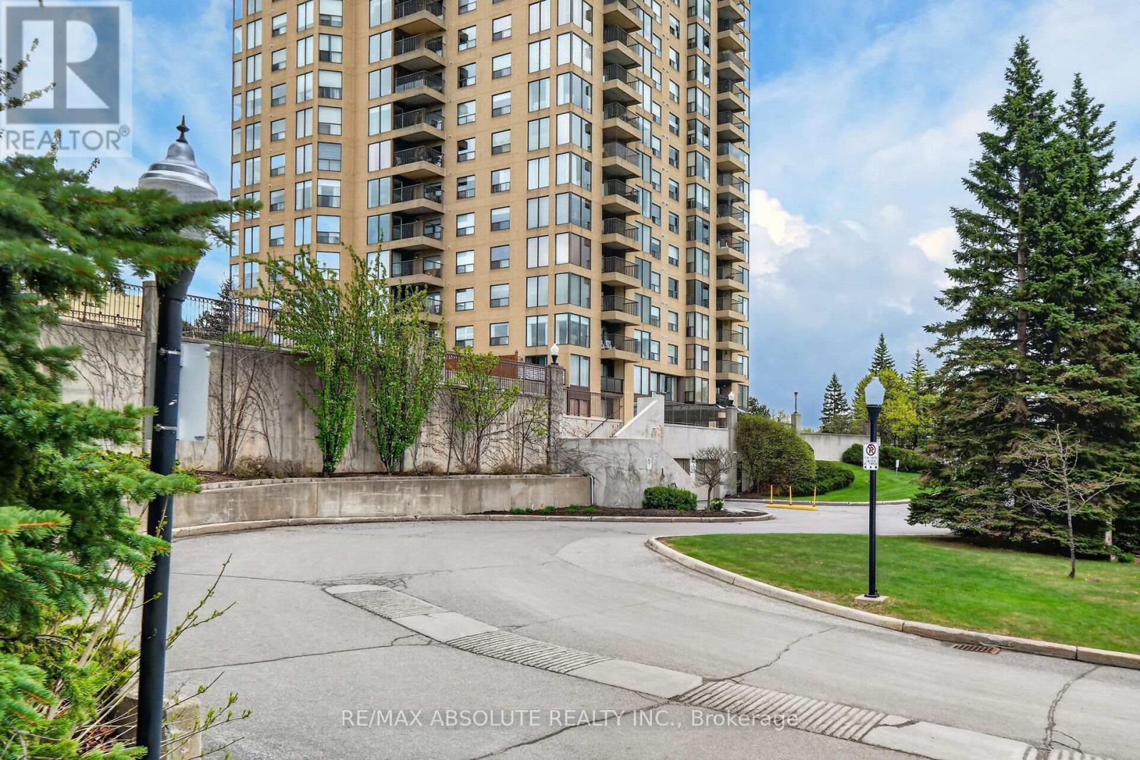 806 - 545 St Laurent Boulevard, Ottawa, Ontario  K1K 4H9 - Photo 49 - X12915400