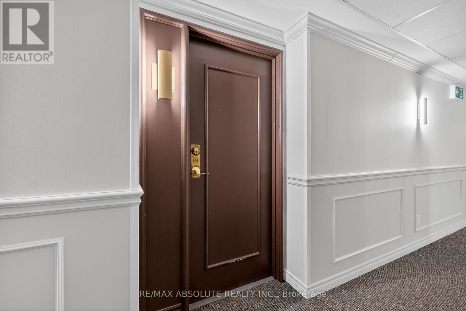 806 - 545 St Laurent Boulevard, Ottawa, Ontario  K1K 4H9 - Photo 5 - X12915400