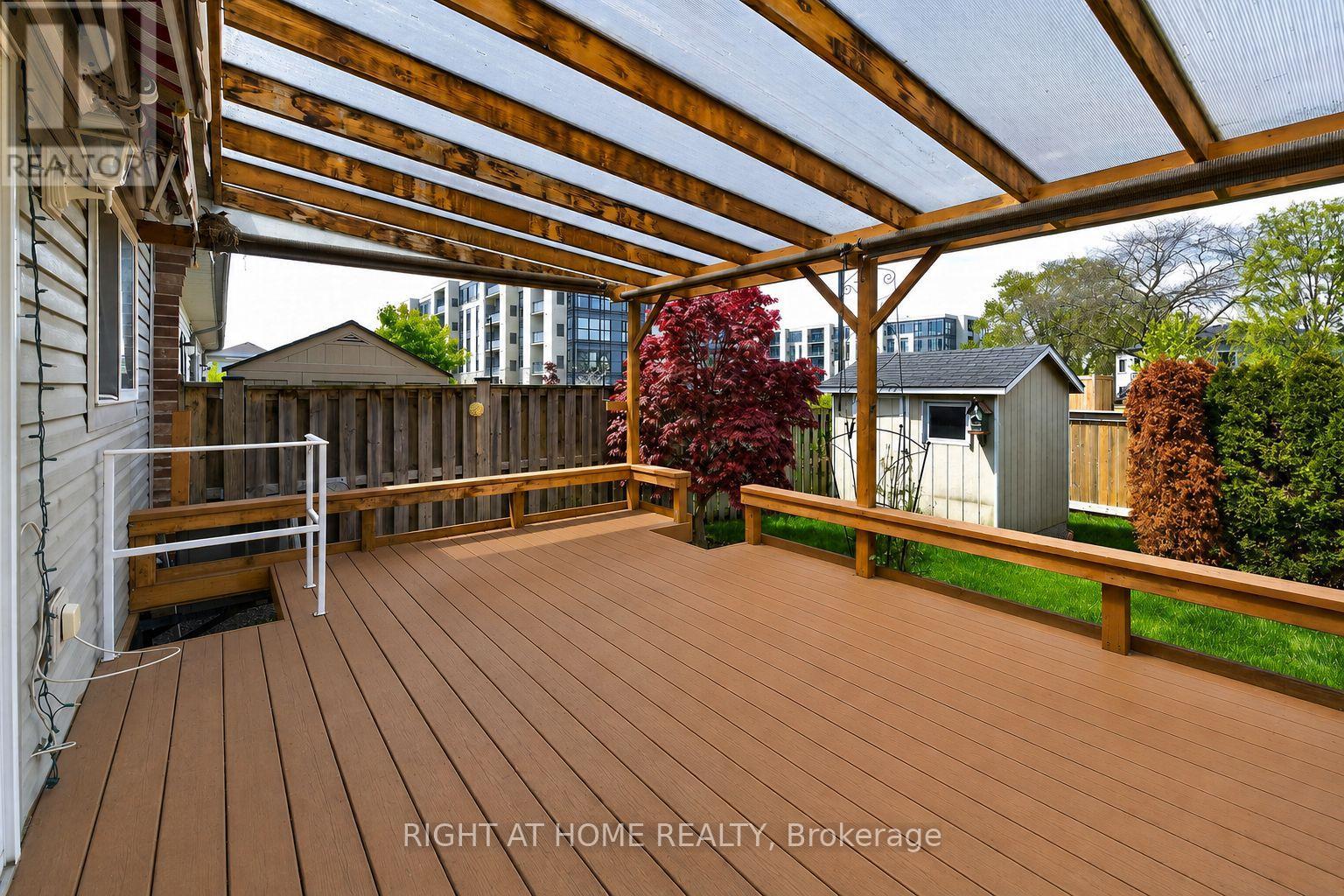 32 Woodburn Avenue, St. Catharines, Ontario  L2P 0B8 - Photo 4 - X13142078