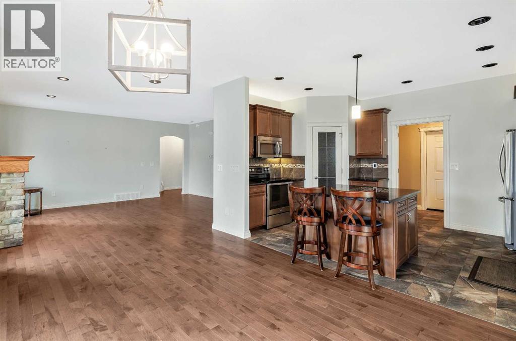 19 Viceroy Crescent, Olds, Alberta  T4H 0C4 - Photo 9 - A2272495