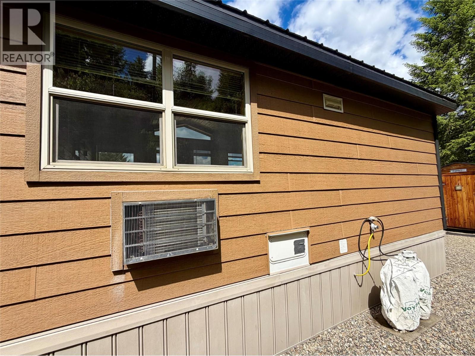 3160 Hama Road, Christina Lake, British Columbia  V0H 1E1 - Photo 16 - 10387782