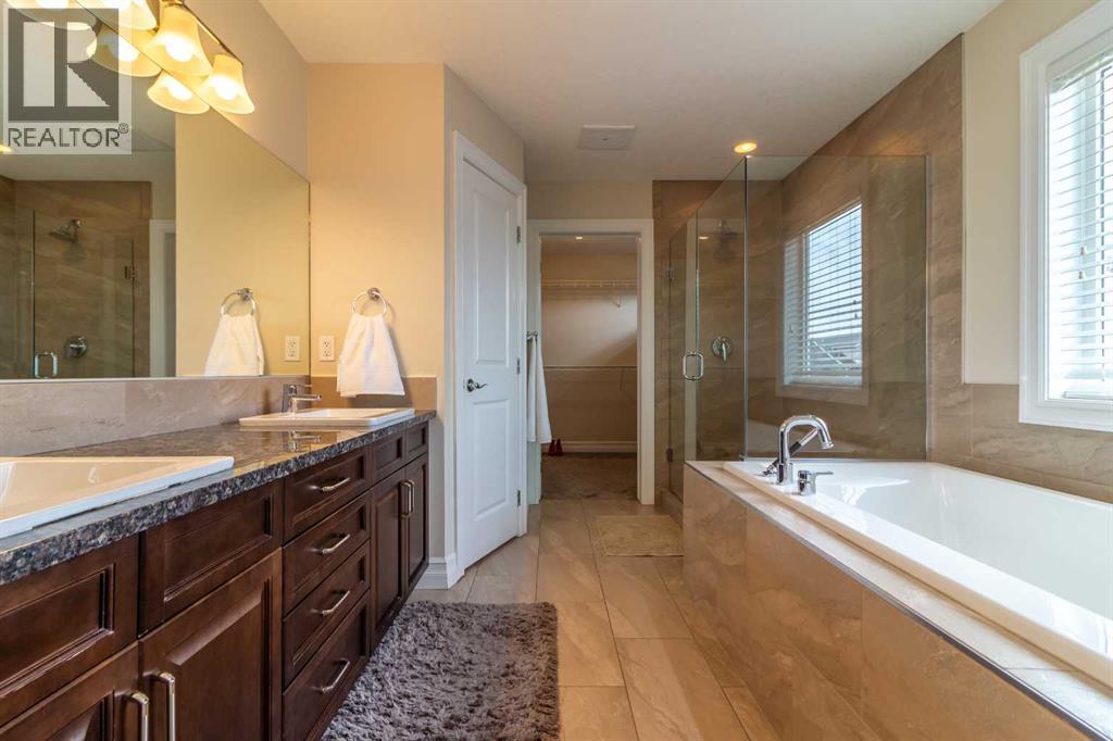 597 Aquitania Boulevard W, Lethbridge, Alberta  T1H 5P7 - Photo 24 - A2295515