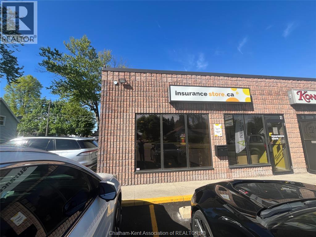 MLS# 26011355: 350 Lacroix STREET Unit# 4, Chatham, Canada