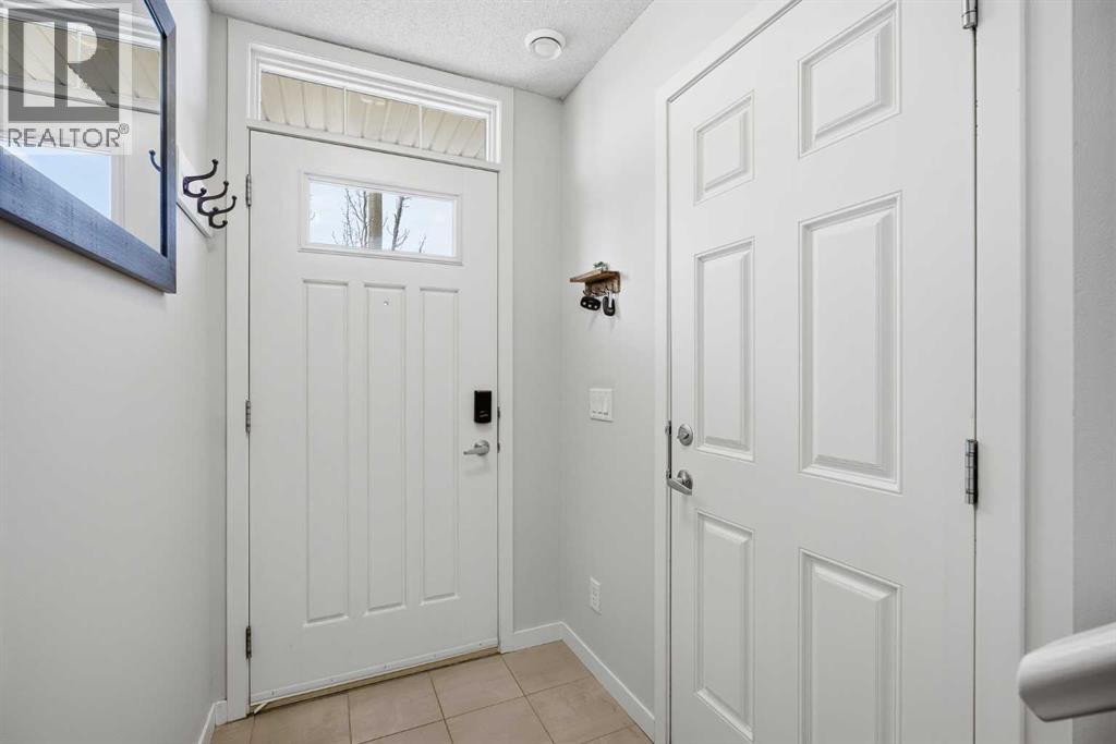 101 New Brighton Walk SE, Calgary, Alberta  T2Z 5C7 - Photo 2 - A2306336