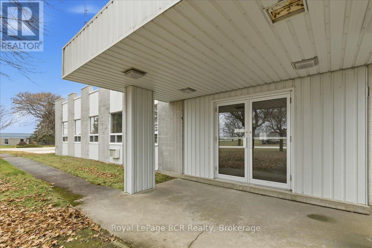 360 Perth Street, Wellington North, Ontario  N0G 2L1 - Photo 13 - X13050854