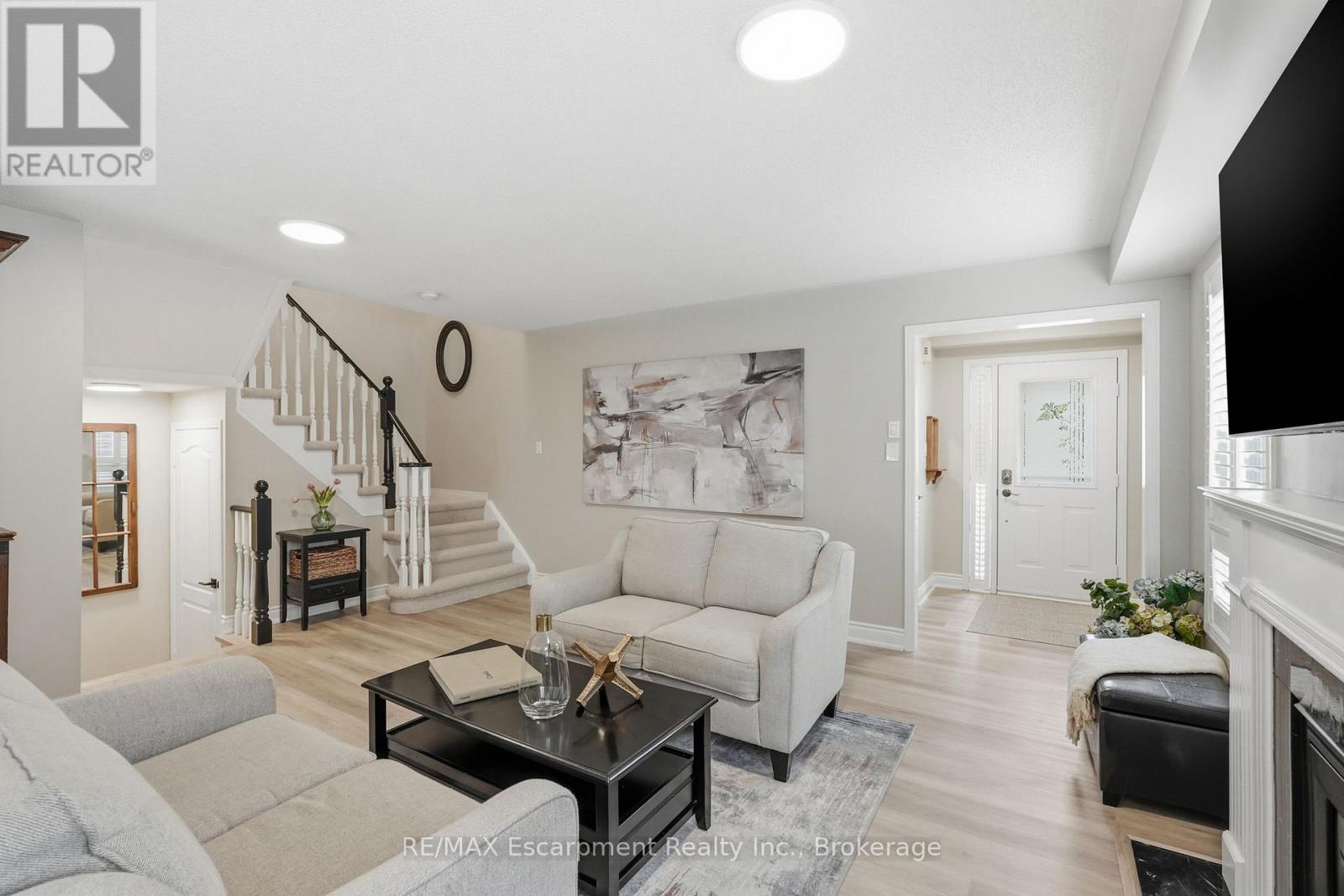 2124 Glenhampton Road, Oakville, Ontario  L6M 3X1 - Photo 8 - W13142238