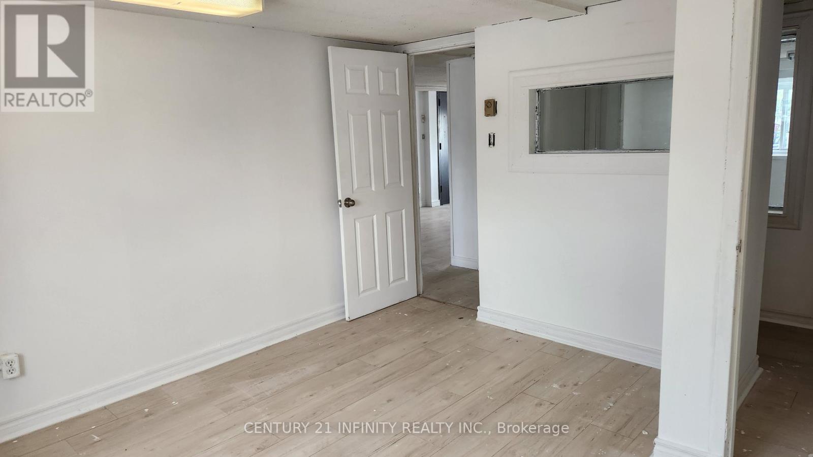 8 - 1019 Nelson Street, Oshawa, Ontario  L1H 7N9 - Photo 1 - E13142260