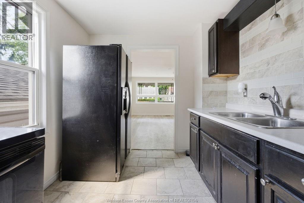 994 Josephine, Windsor, Ontario  N9B 2L5 - Photo 6 - 26011390