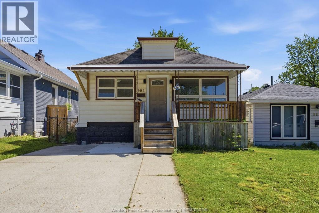 994 Josephine, Windsor, Ontario
