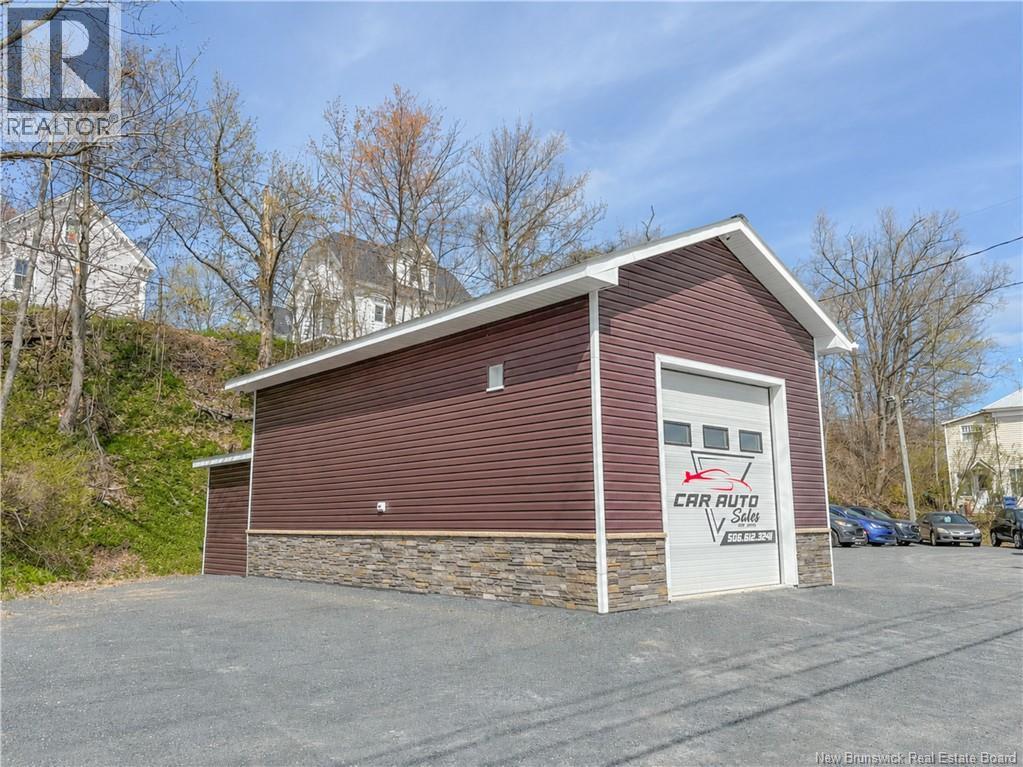 535-539 Main Street, Woodstock, New Brunswick  E7M 2B9 - Photo 2 - NB139108