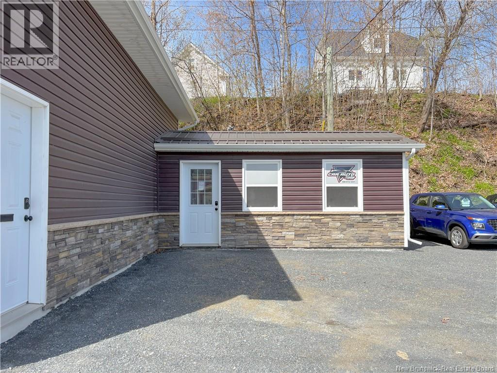 535-539 Main Street, Woodstock, New Brunswick  E7M 2B9 - Photo 6 - NB139108