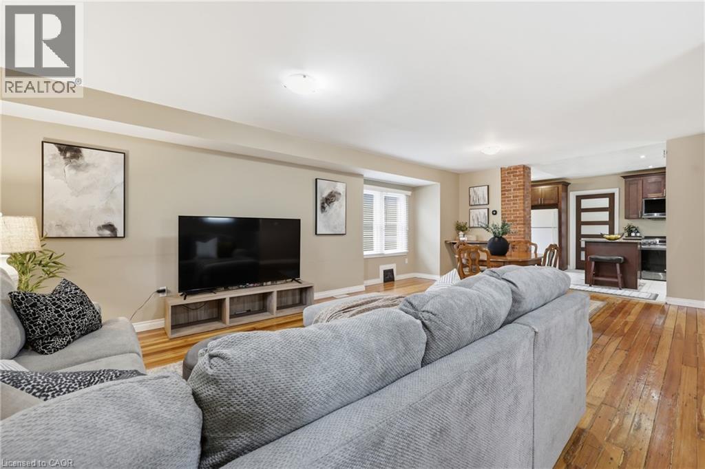 21 Berryman Avenue, St. Catharines, Ontario  L2R 3W8 - Photo 13 - 40830337