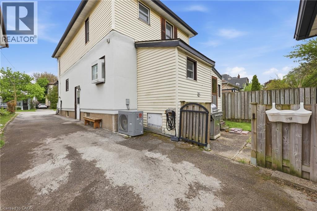 21 Berryman Avenue, St. Catharines, Ontario  L2R 3W8 - Photo 30 - 40830337