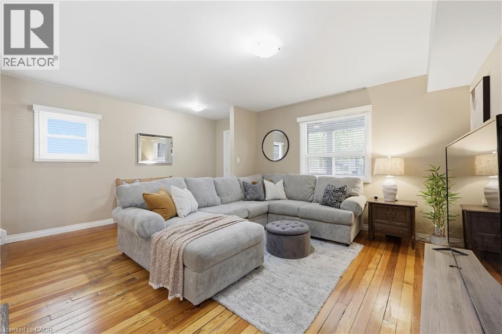 21 Berryman Avenue, St. Catharines, Ontario  L2R 3W8 - Photo 9 - 40830337