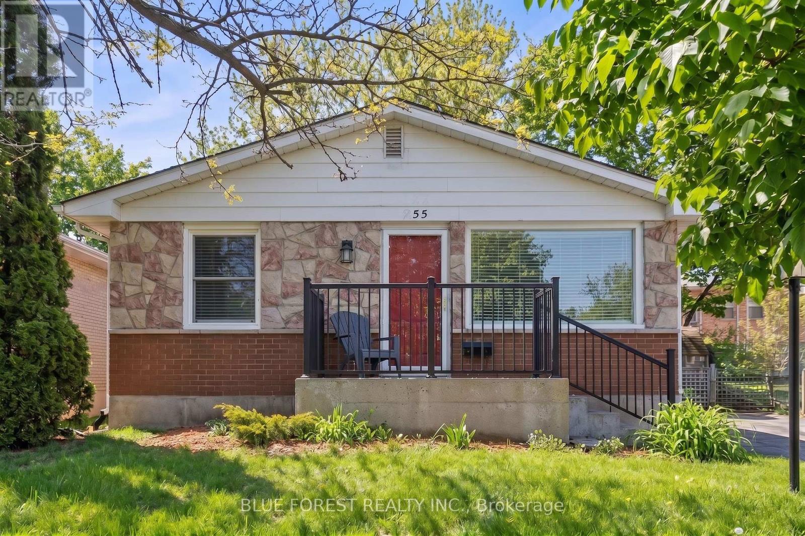 255 Delta Place, London South, Ontario  N6J 3N1 - Photo 2 - X13142428