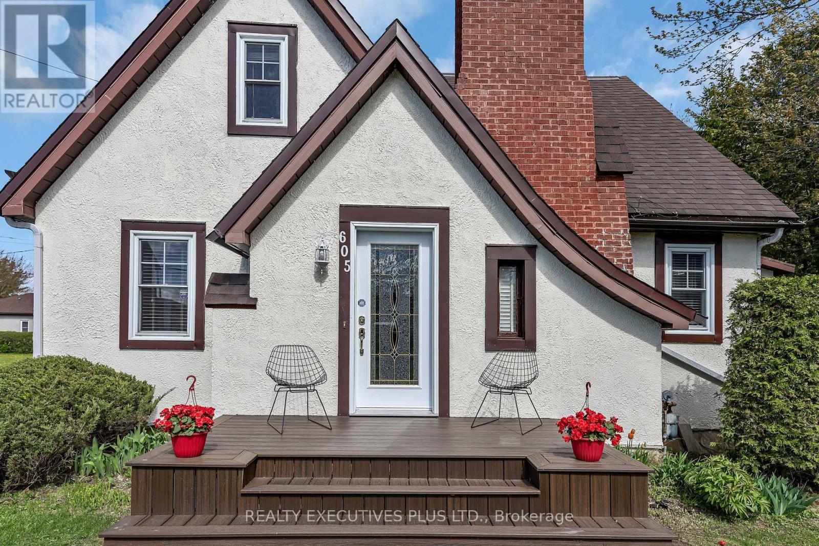 605 Water Street, Alfred And Plantagenet, Ontario  K0B 1L0 - Photo 3 - X13142306
