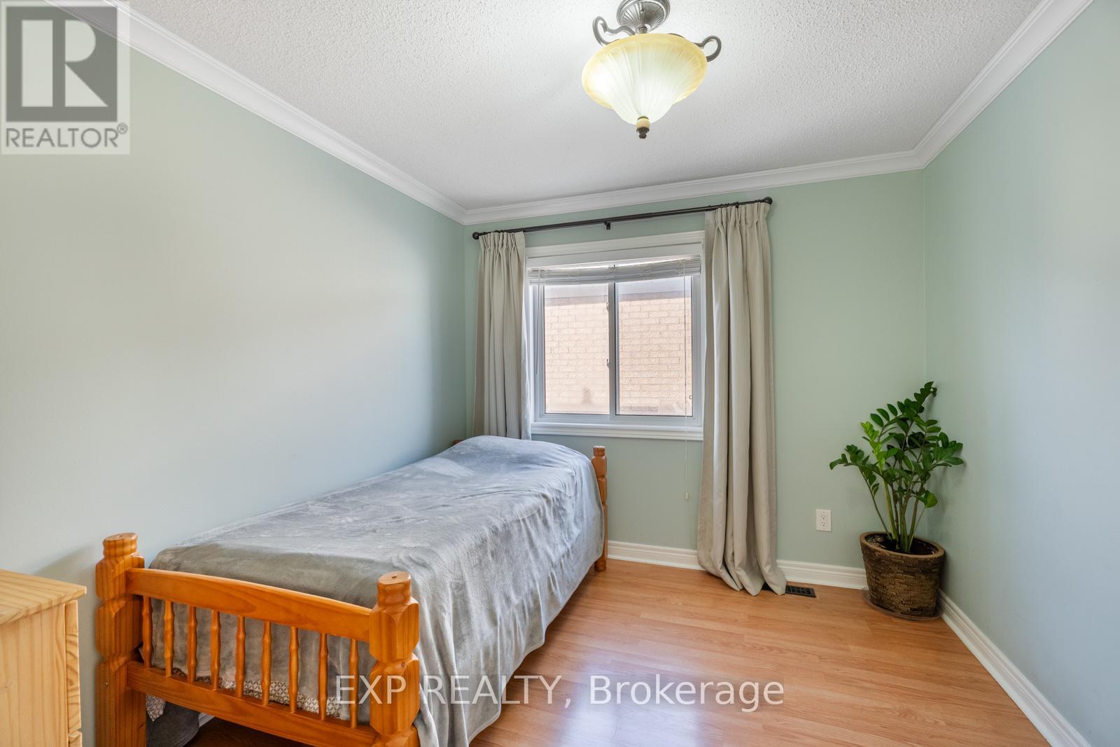 81 Farthingale Crescent, Brampton, Ontario L7A 1W7 - Photo 36 - W12917878
