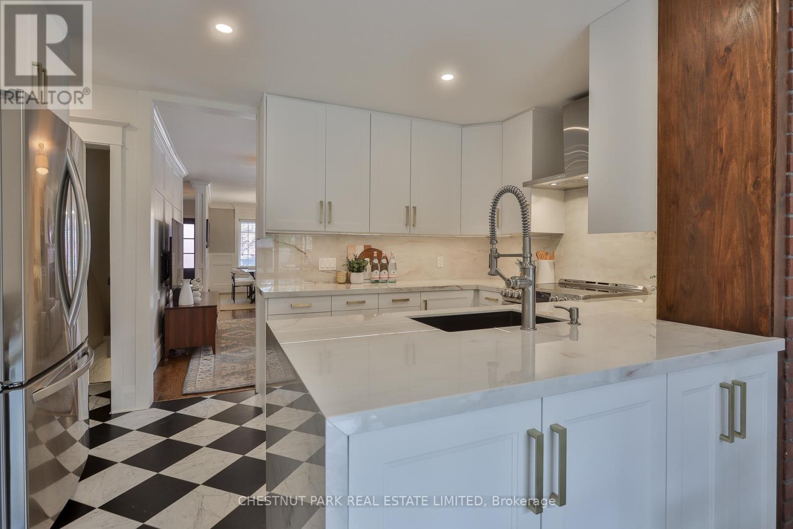 452 Davisville Avenue, Toronto, Ontario  M4S 1H8 - Photo 18 - C13142108