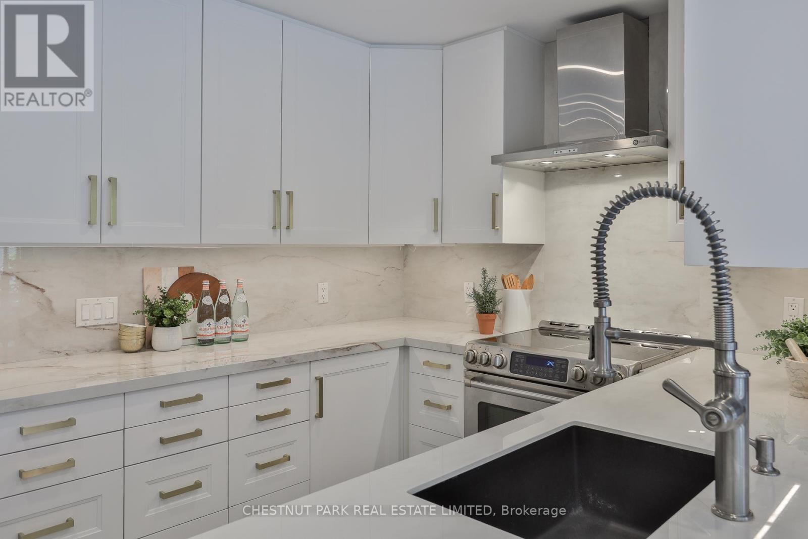 452 Davisville Avenue, Toronto, Ontario  M4S 1H8 - Photo 19 - C13142108