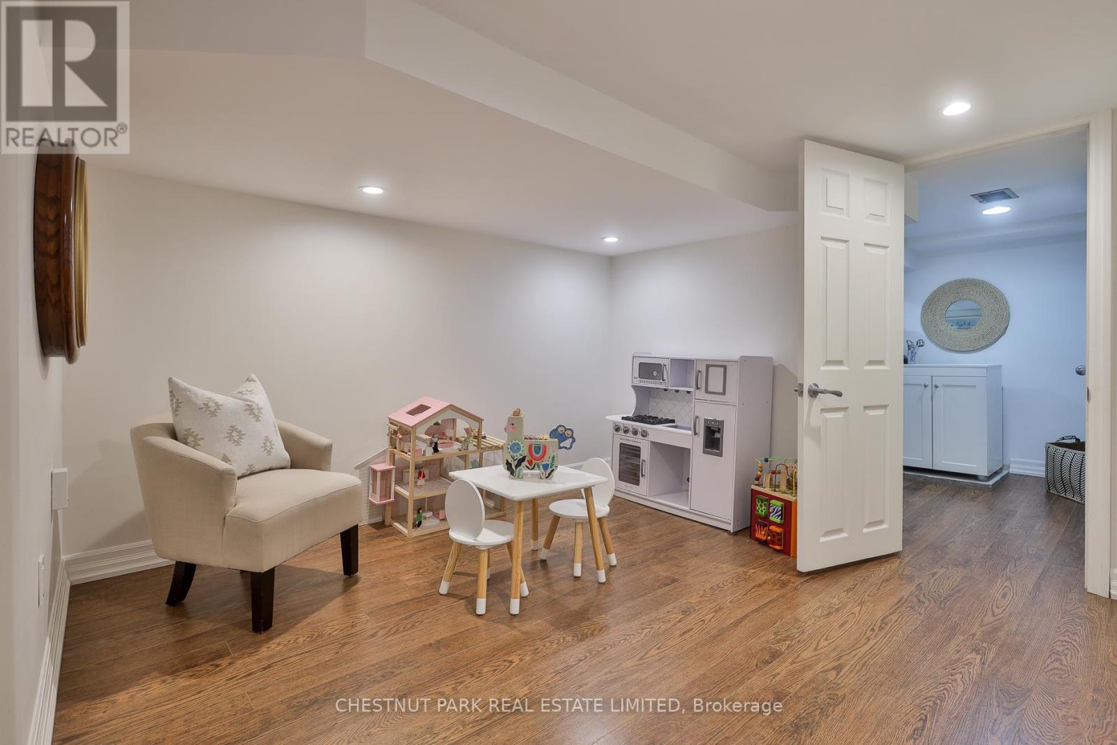452 Davisville Avenue, Toronto, Ontario  M4S 1H8 - Photo 35 - C13142108