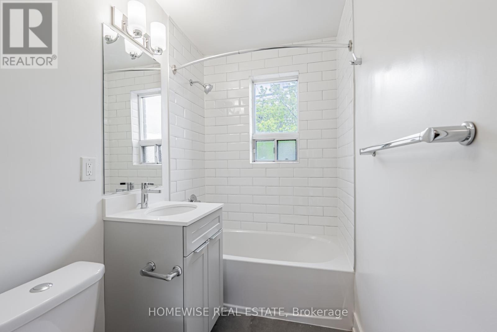 2 Khedive Avenue, Toronto, Ontario  M6A 2G2 - Photo 12 - C13142246