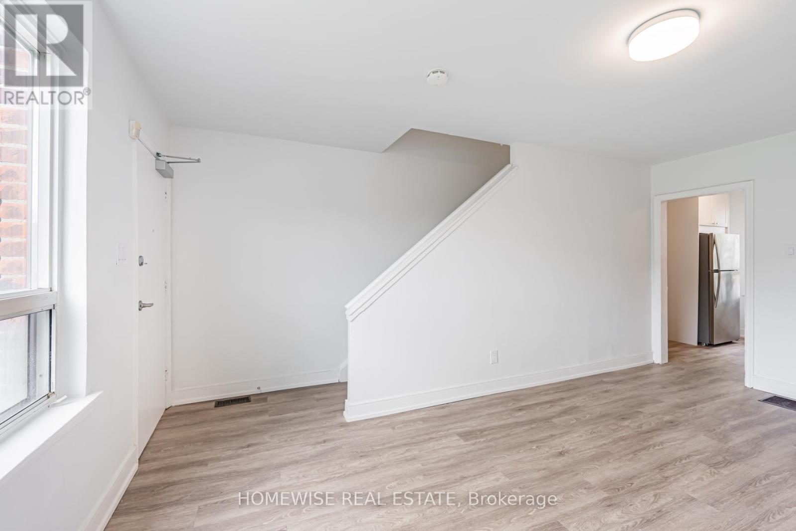 2 Khedive Avenue, Toronto, Ontario  M6A 2G2 - Photo 4 - C13142246