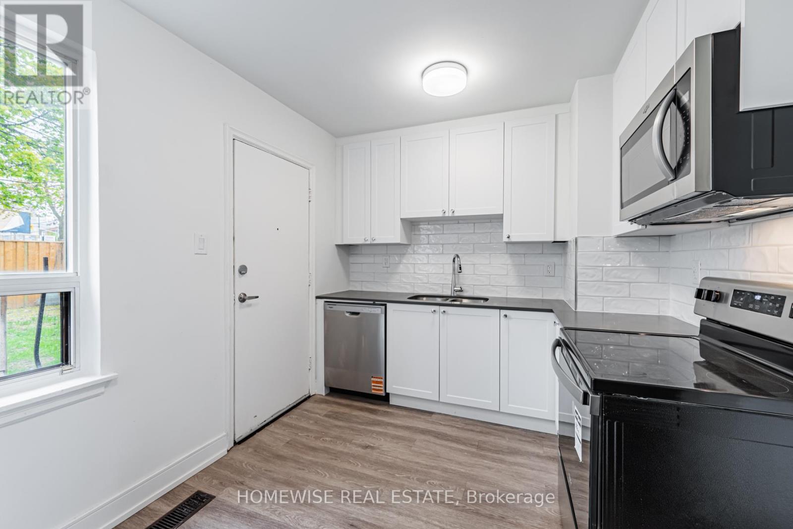 2 Khedive Avenue, Toronto, Ontario  M6A 2G2 - Photo 9 - C13142246