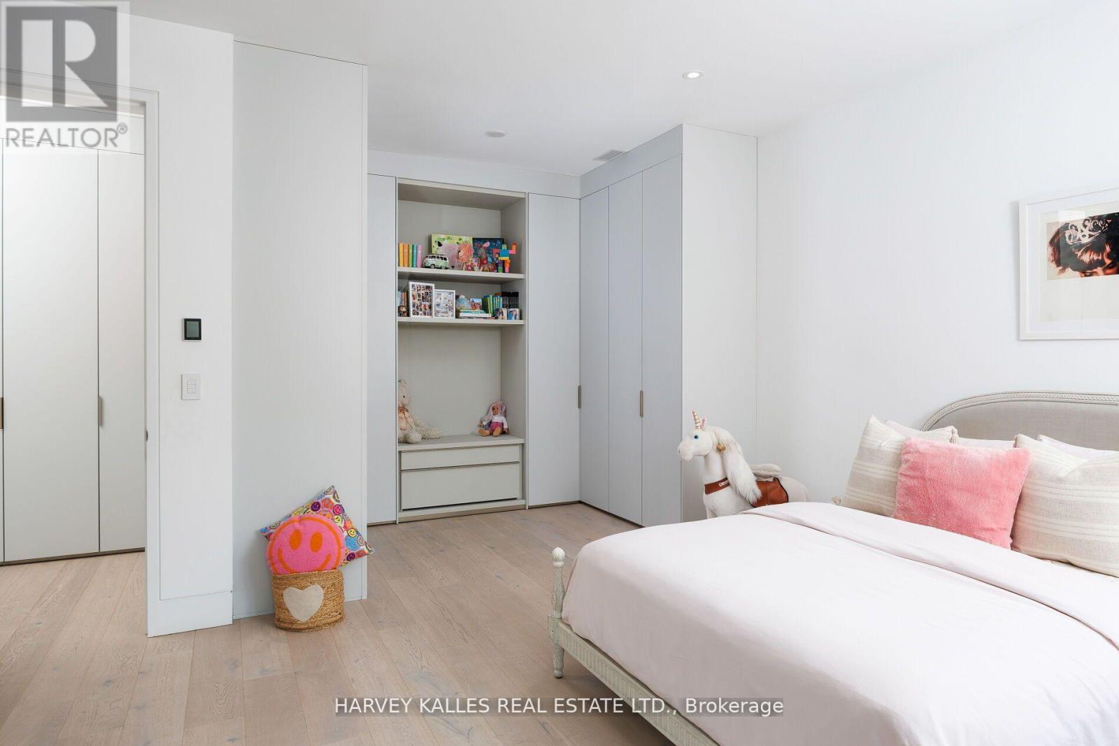 5 Dewbourne Avenue, Toronto, Ontario  M5P 1Z1 - Photo 31 - C13142424